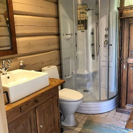 Ligedama Kuelalistemaja Guest house Koljaku